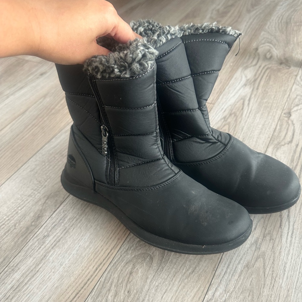 Women's Black Winter Boots